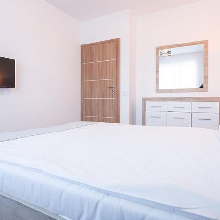 Apartamento Serene Flat Oradea Exterior foto