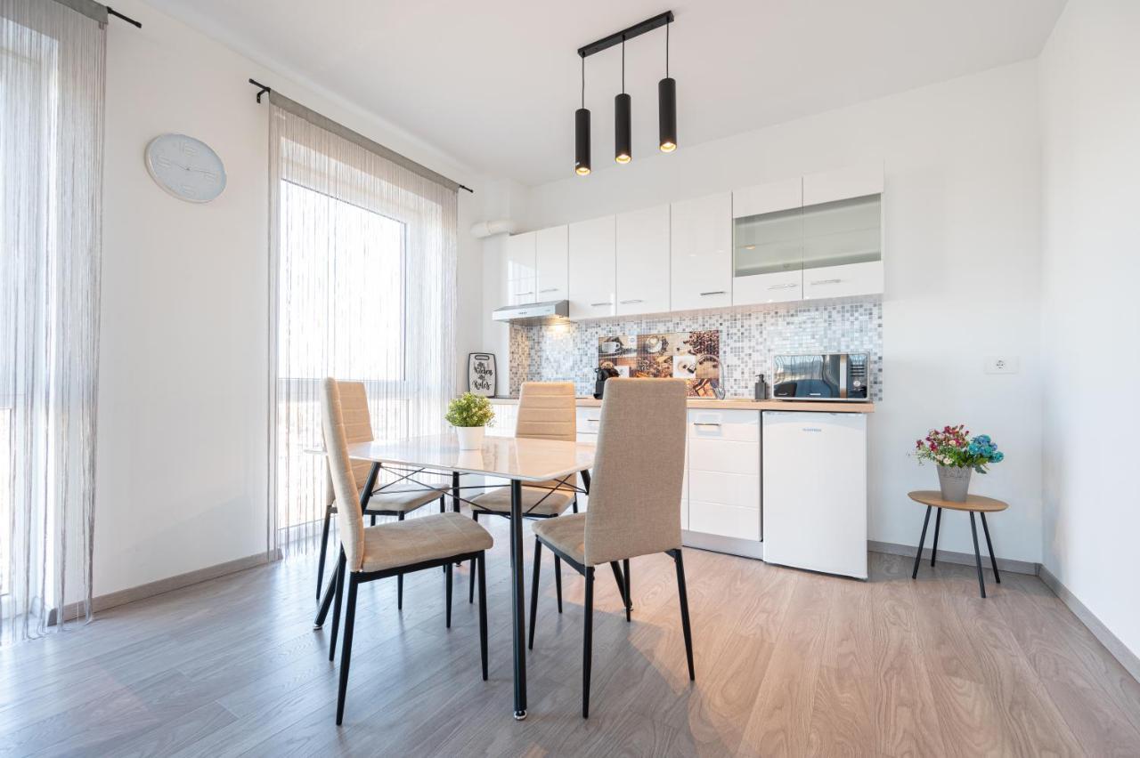 Apartamento Serene Flat Oradea Exterior foto